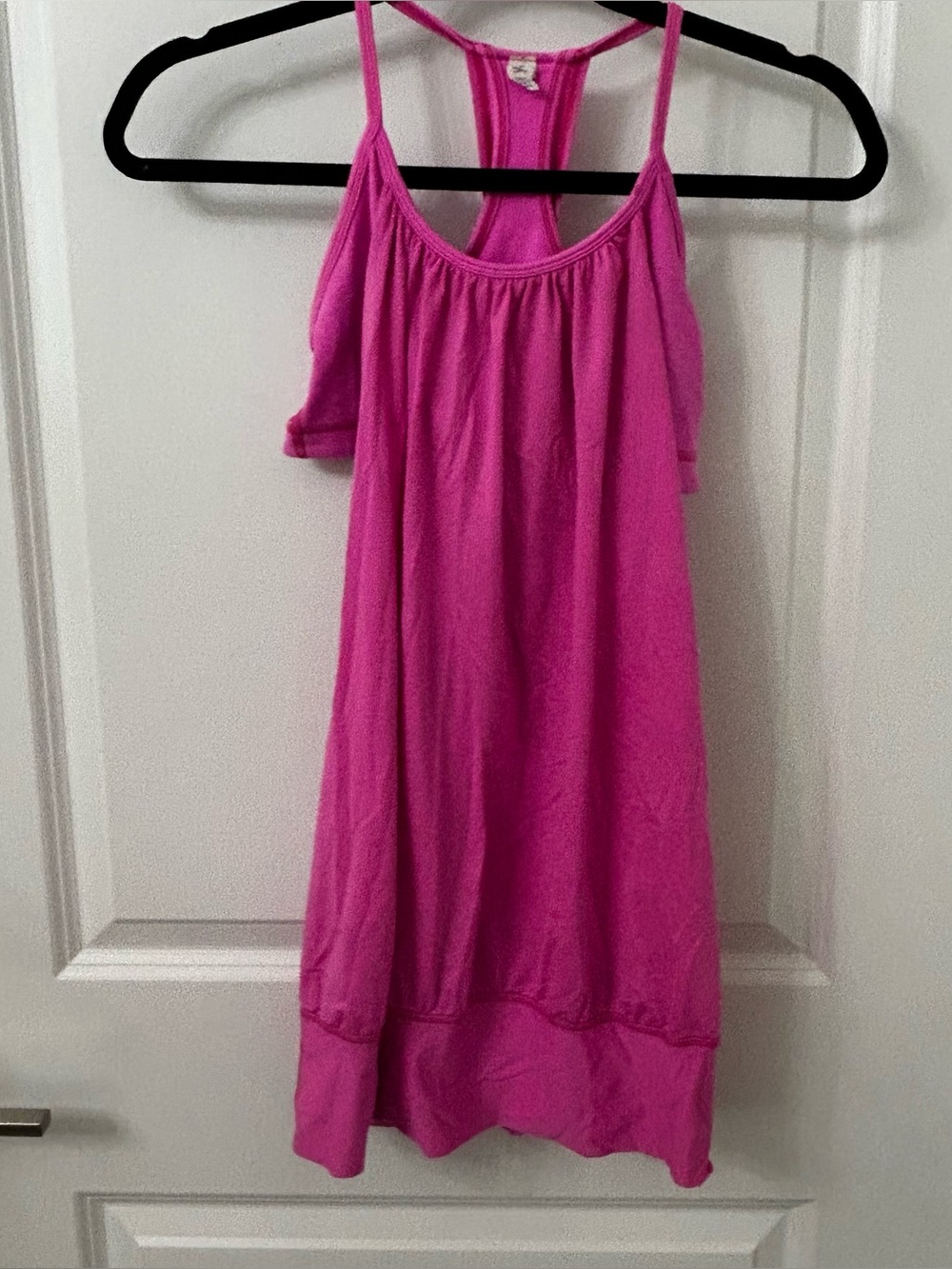 Women’s Lululemon Bright Pink Athletic Top Size 6